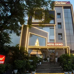 cardinal-express-oxmo-delhi-airport.top-gurgaonhotels.com/