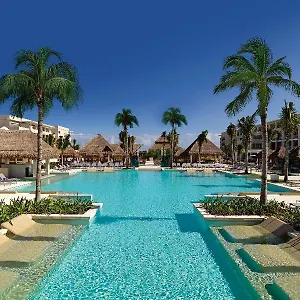 paradisus-playa-del-carmen-la-perla.quintano-roohotels.com/